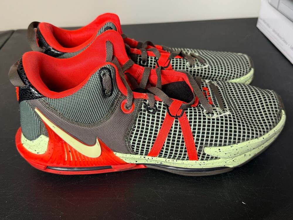 Nike LeBron Witness 7 Bright Crimson Alligator DM1123-001